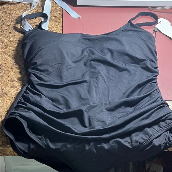 👙SWIMSUIT 🩱 SUMMER La Blanca Classic Black One-Piece Swimsuit - Picture 5 of 8